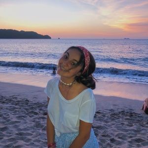 Meet your Posher, Linda